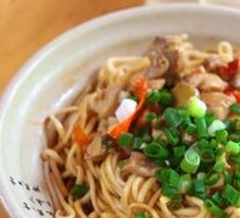 Dry-Mixed Rabbit Noodles