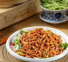 Beijing-style Shredded Pork in Soy Sauce