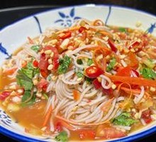 Dai-style Crushed Rice Noodles
