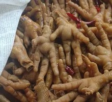 Spicy Braised Chicken Feet