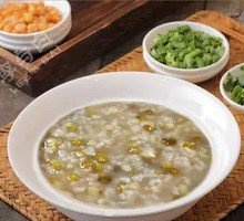 Freshly Boiled Mung Bean Porridge