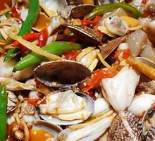 Clams Love Frog