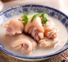 Pig Trotter and Noodle Soup