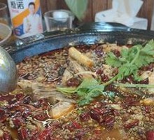 Single-Portion Boiled Catfish Buffet
