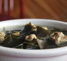 Pork Bone and Kelp Soup