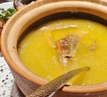 Braised Chicken with Ginkgo in Clay Pot