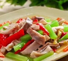 Braised Pig Intestine with Green Pepper