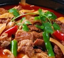 Braised Beef with Bamboo Shoots in Clay Pot
