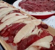 Freshly Cut Pork Shoulder Tender