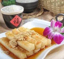 Egg-fried glutinous rice cake