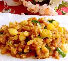 Stir-fried Garlic Chives with Potatoes