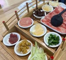 Pickled Pepper Beef Hot Pot Rice Noodles