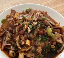Spicy Oil-Seasoned Pig Ear Salad