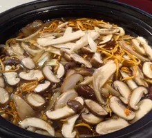 Health-Preserving Mushroom Soup Pot