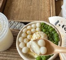 Sweet Rice Balls with Tofu Pudding and Fermented Rice Wine