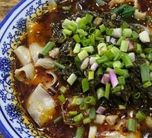 Sour Cabbage and Pork Noodles