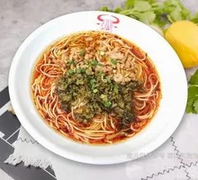 Sour Cabbage and Pork Noodles