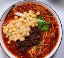 Clear Soup with Pea and Pig Offal Noodles