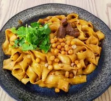 Fresh Pepper Beef Daoxiao Noodles