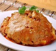 Steamed Pork Intestines with Rice Flour