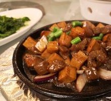 Sauce-Braised Beef Cubes