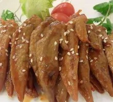 Spiced Braised Chicken Wing Tips