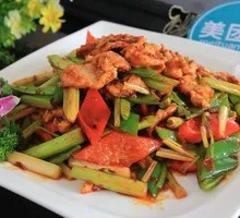 Garlic Shoot Salt-Fried Pork