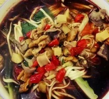 Sichuan-style Pepper Chicken Offal Noodles