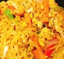 Grilled Instant Noodles with Egg