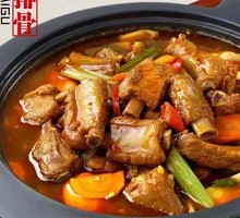 秘制石锅排骨