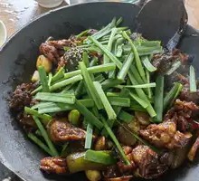 Sauce-flavored Stir-fried Young Chicken
