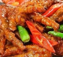 Spicy Chicken Feet in Dry Pot