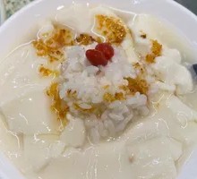 Ice-Soaked Tofu Pudding