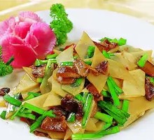 Beef and Potato Noodles