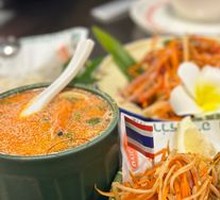 Mom's Hand-Crushed Chicken Feet