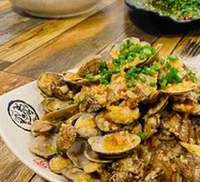 Garlic Steamed Clams
