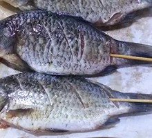 Grilled Crucian Carp with Pickled Chili