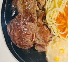 Golden Thick-Cut Red Pepper Sirloin Steak