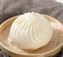 Spicy Soybean Paste Pork Bun