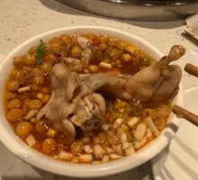 Delicious Bullfrog with Pot Flavor and Beverage