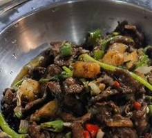 Stir-Fried Beef with Yellow Onion