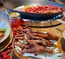 Stewed Chicken Feet with Sticky Rice