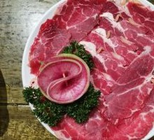 Fresh-cut Wagyu Strip