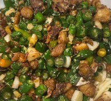 Pepper and Chili Chicken Noodles