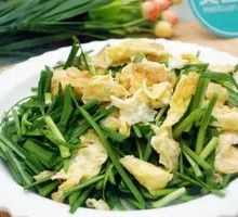 Stir-fried Eggs with Leeks