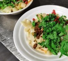 Fresh Chili Beef Tattie Noodles