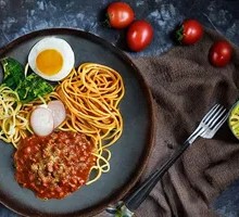 Traditional Italian Meat Sauce Pasta