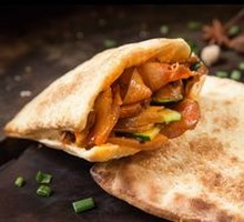 Braised Pork Pocket Bread