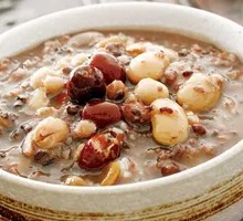 Coix Seed and Mung Bean Porridge