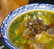 Sour Cabbage Beef Noodles